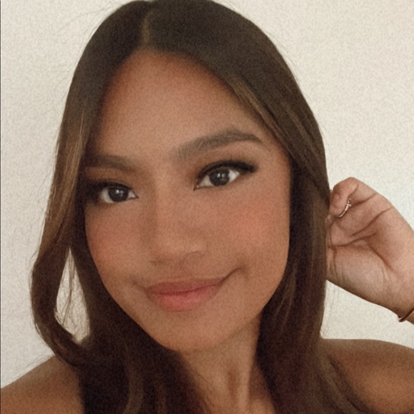 Meet your Posher, Emily - Picture 1 of 1